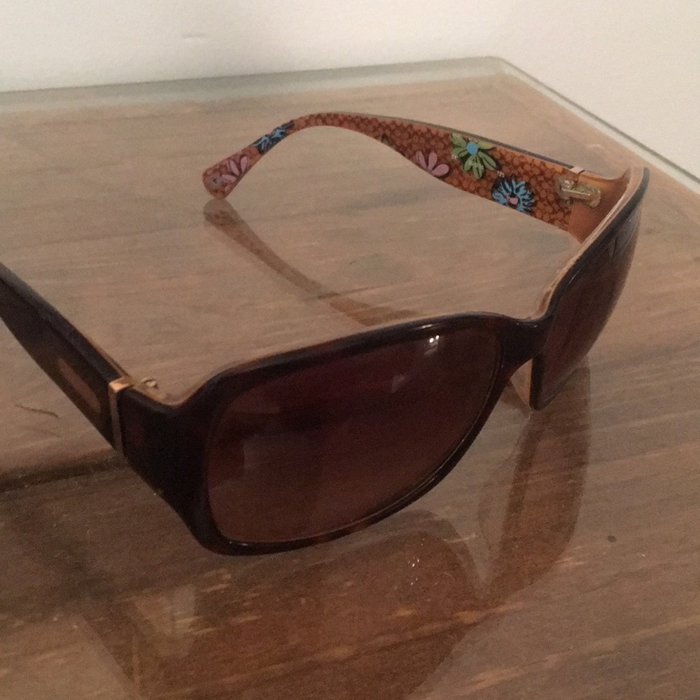 Coach sunglasses - Picture 5 of 6